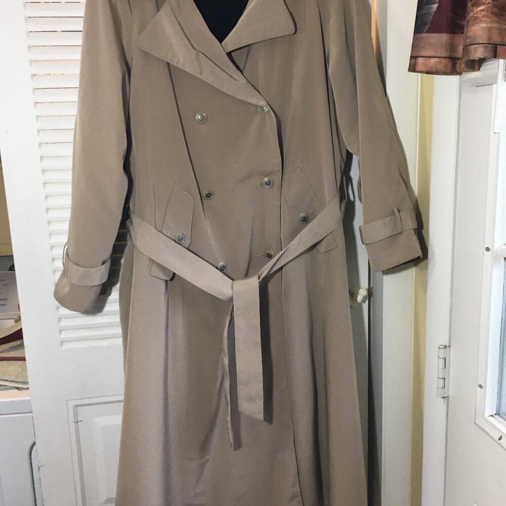 Weather Solution trench coat sz 22w beige double breasted with zip lining